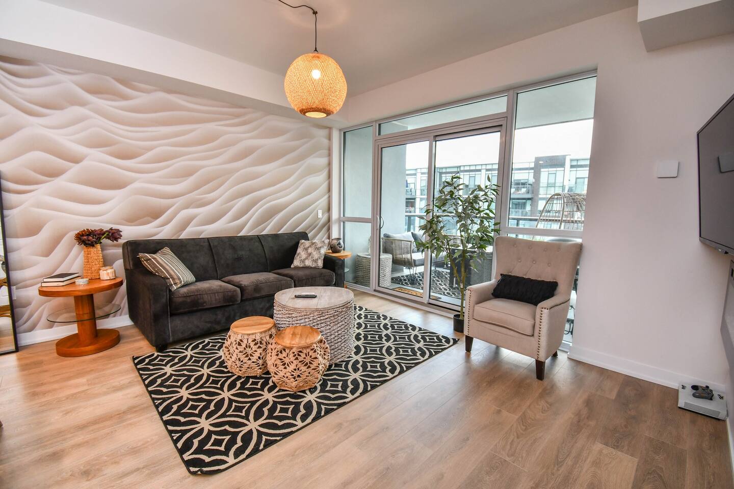 *HotTub*Pool*FirePit*King Bed*