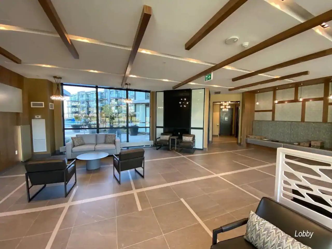 King Bed*Pool*Fireplace*BBQ*Smart TV