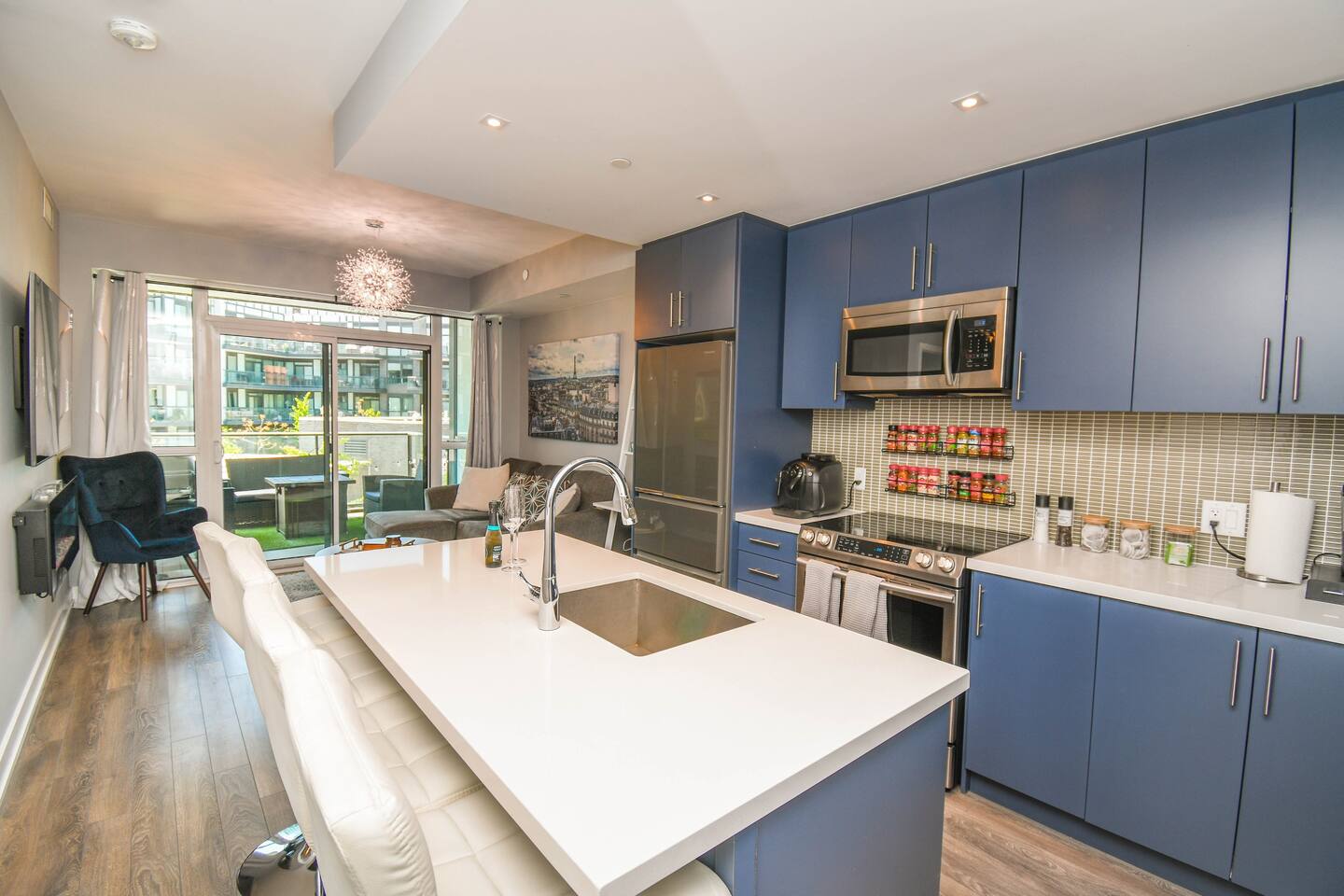 King Bed*Pool*Fireplace*BBQ*Smart TV