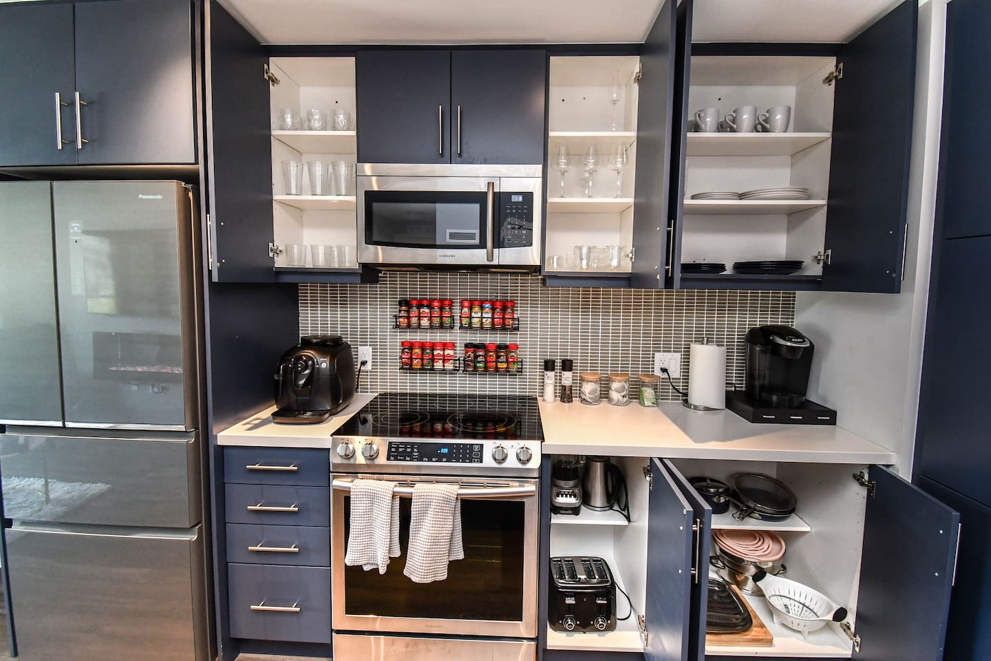 King Bed*Pool*Fireplace*BBQ*Smart TV