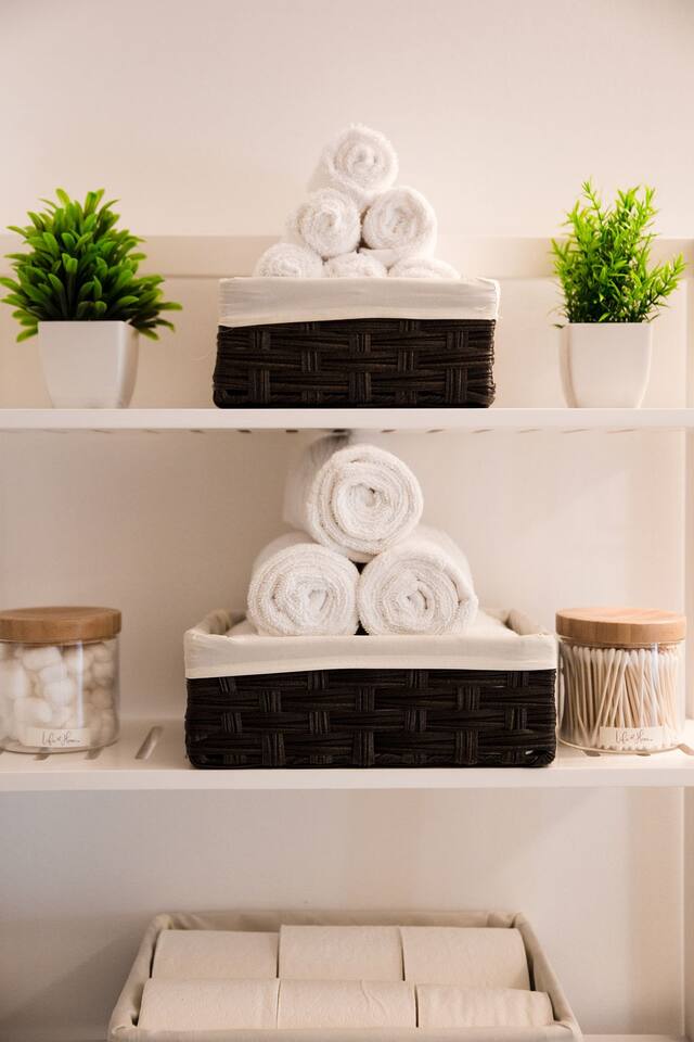 King Bed*Pool*Fireplace*BBQ*Smart TV