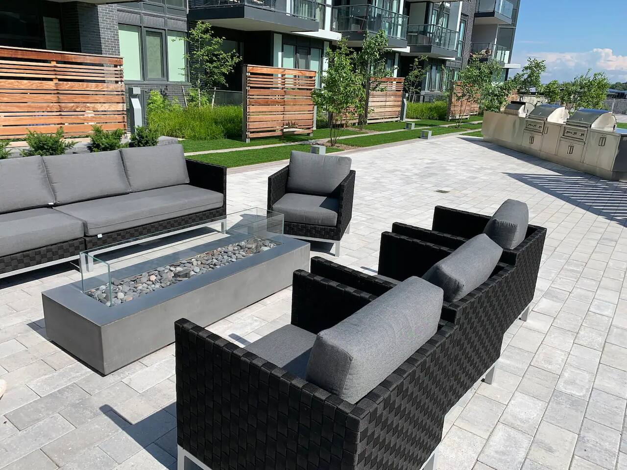 King Bed*Pool*Fireplace*BBQ*Smart TV