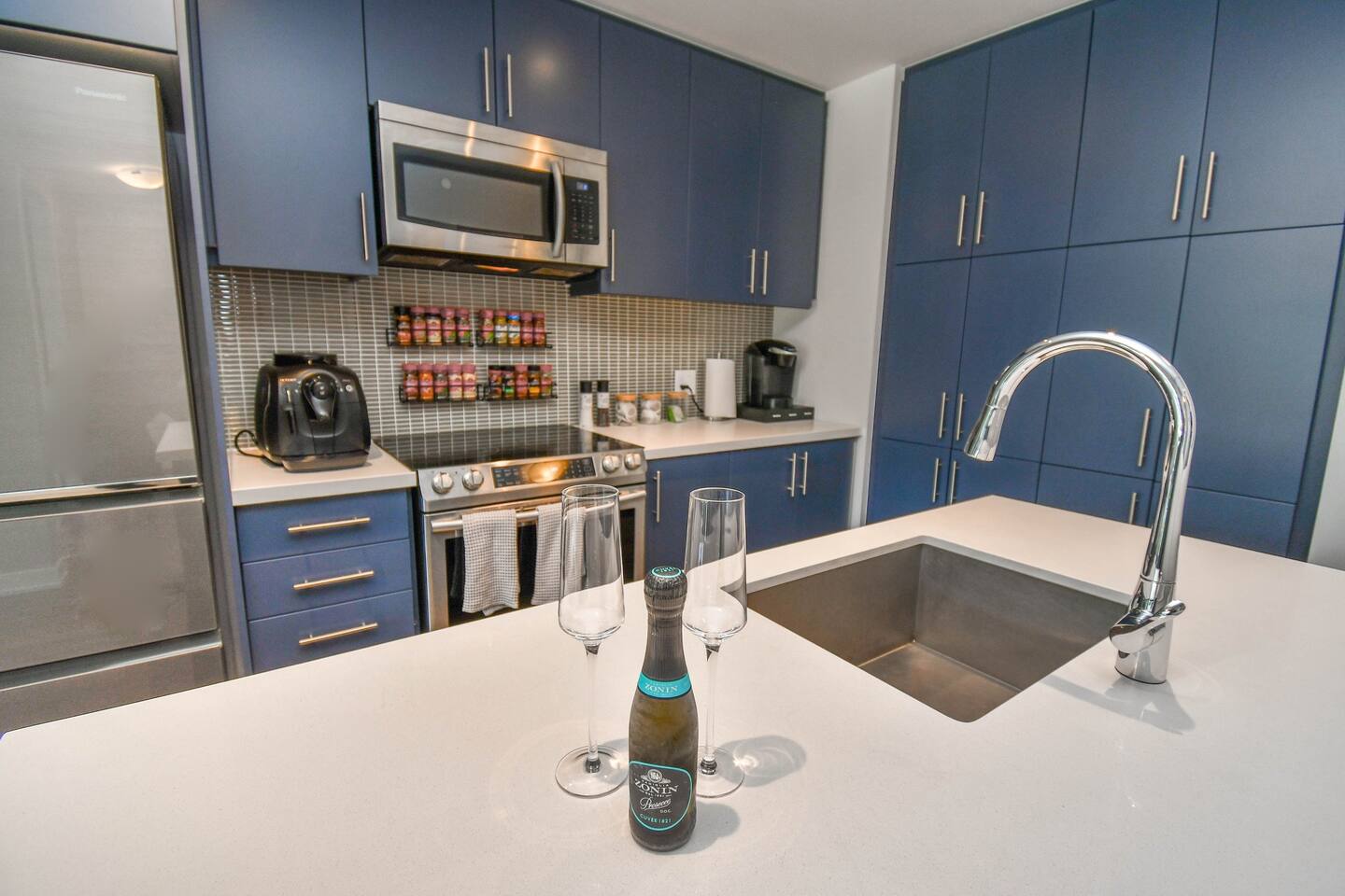 King Bed*Pool*Fireplace*BBQ*Smart TV