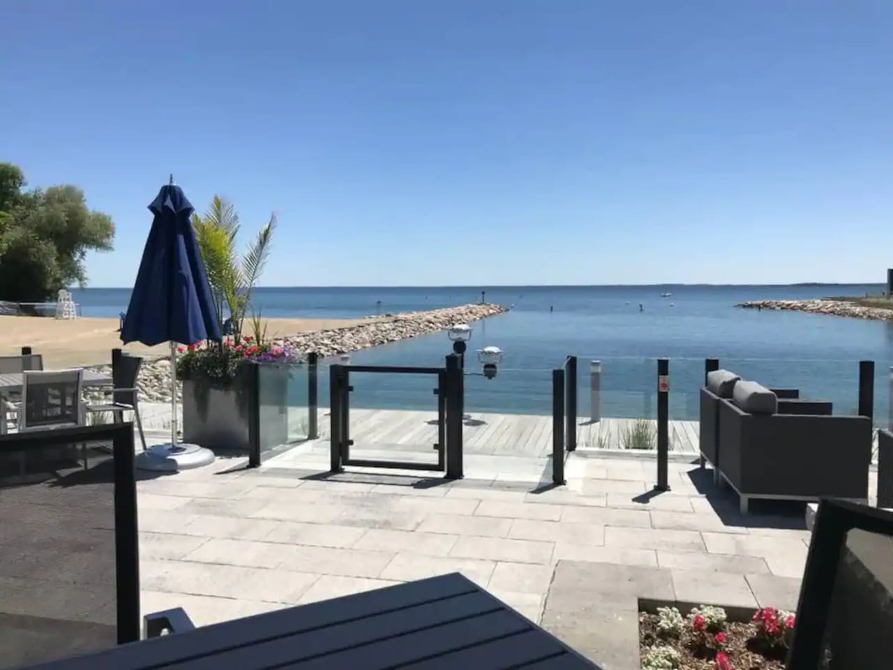 King Bed*Pool*Fireplace*BBQ*Smart TV