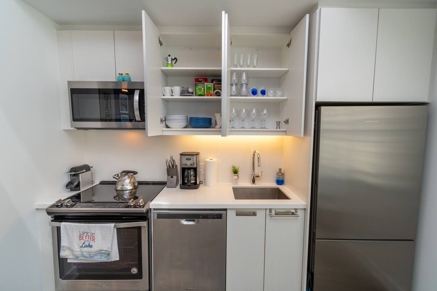 2 Bd Boardwalk Condo Patio Oasis