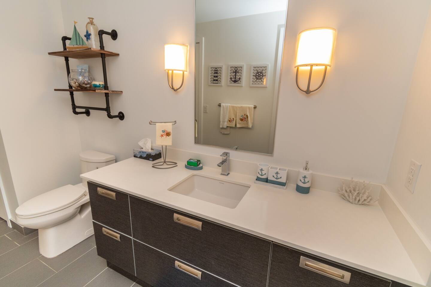 2 Bd Boardwalk Condo Patio Oasis