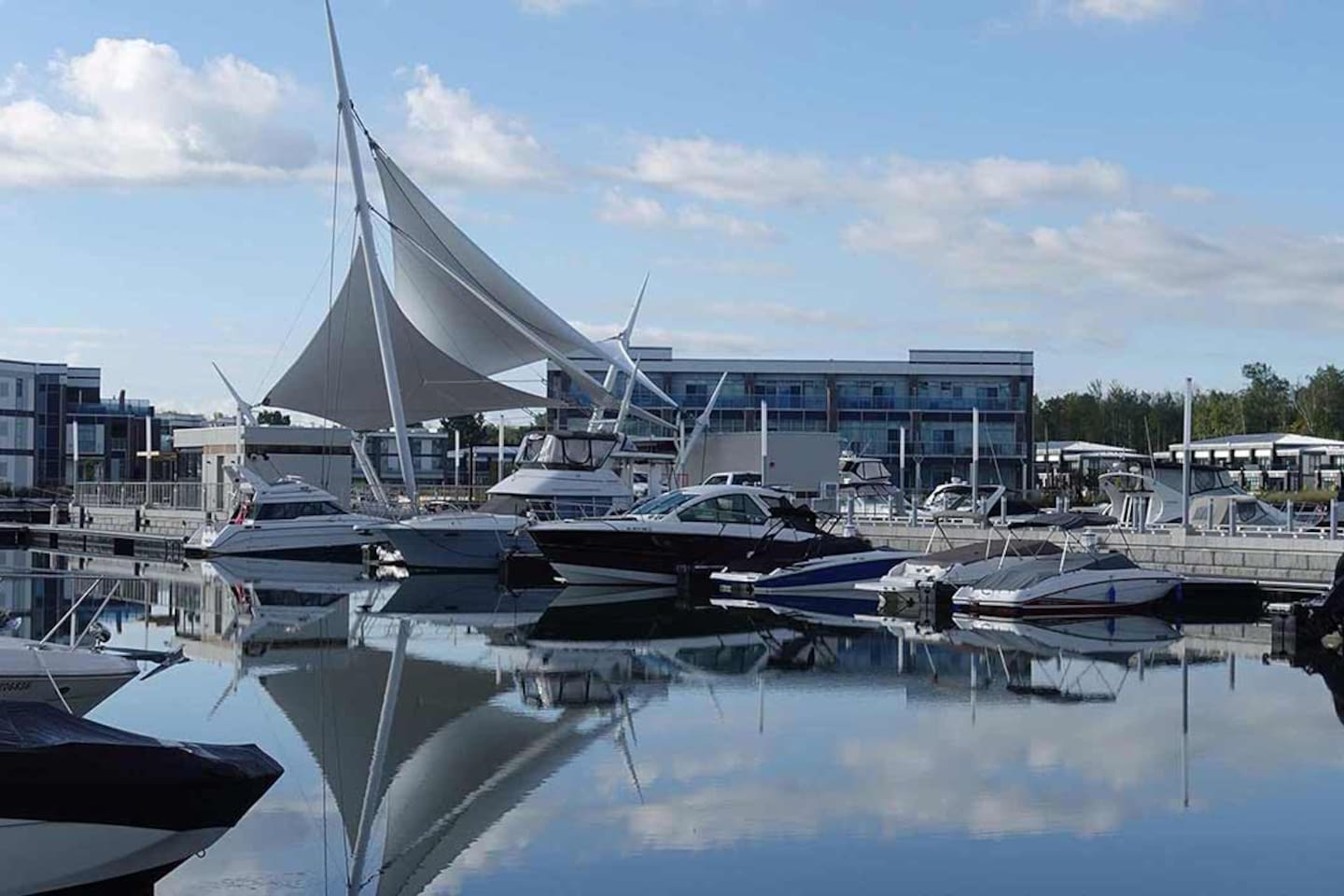 2 Bedroom Luxury Suite @ Friday Harbour Resort