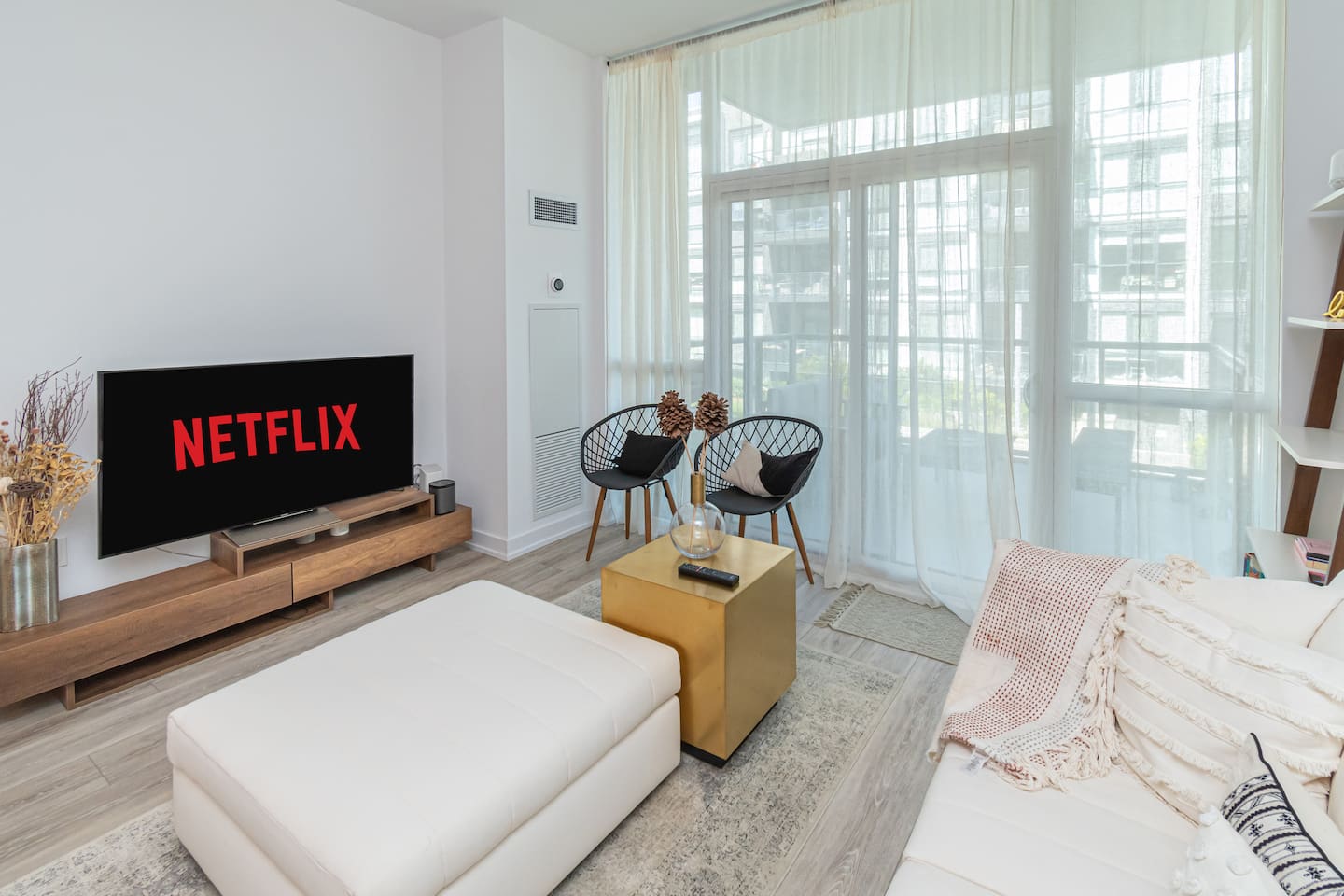 2 Bedroom Luxury Suite @ Friday Harbour Resort