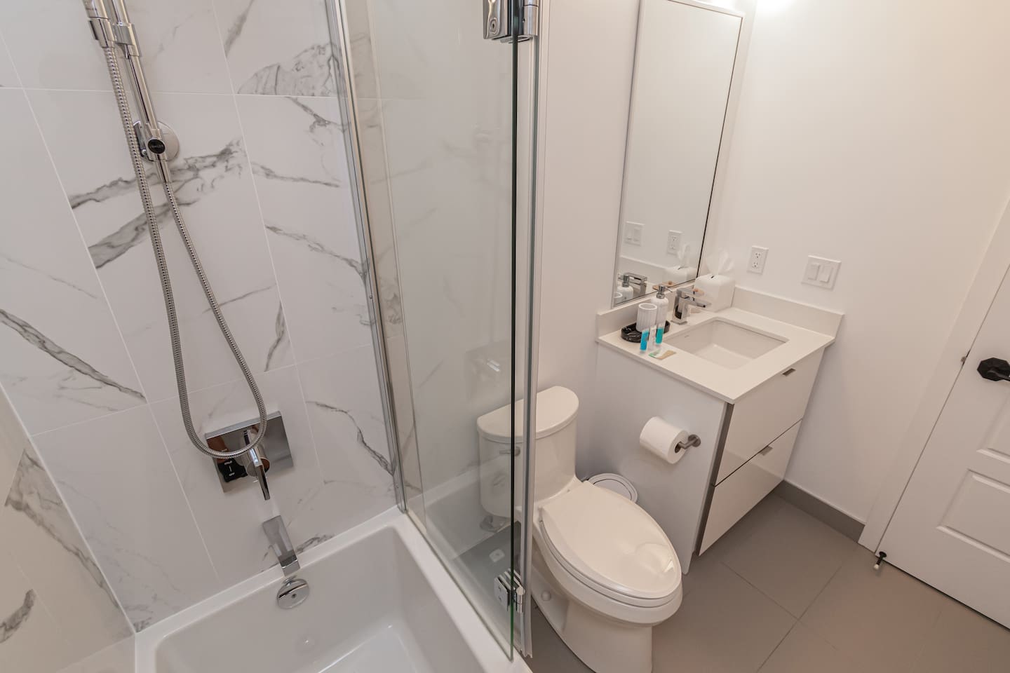 2 Bedroom Luxury Suite @ Friday Harbour Resort