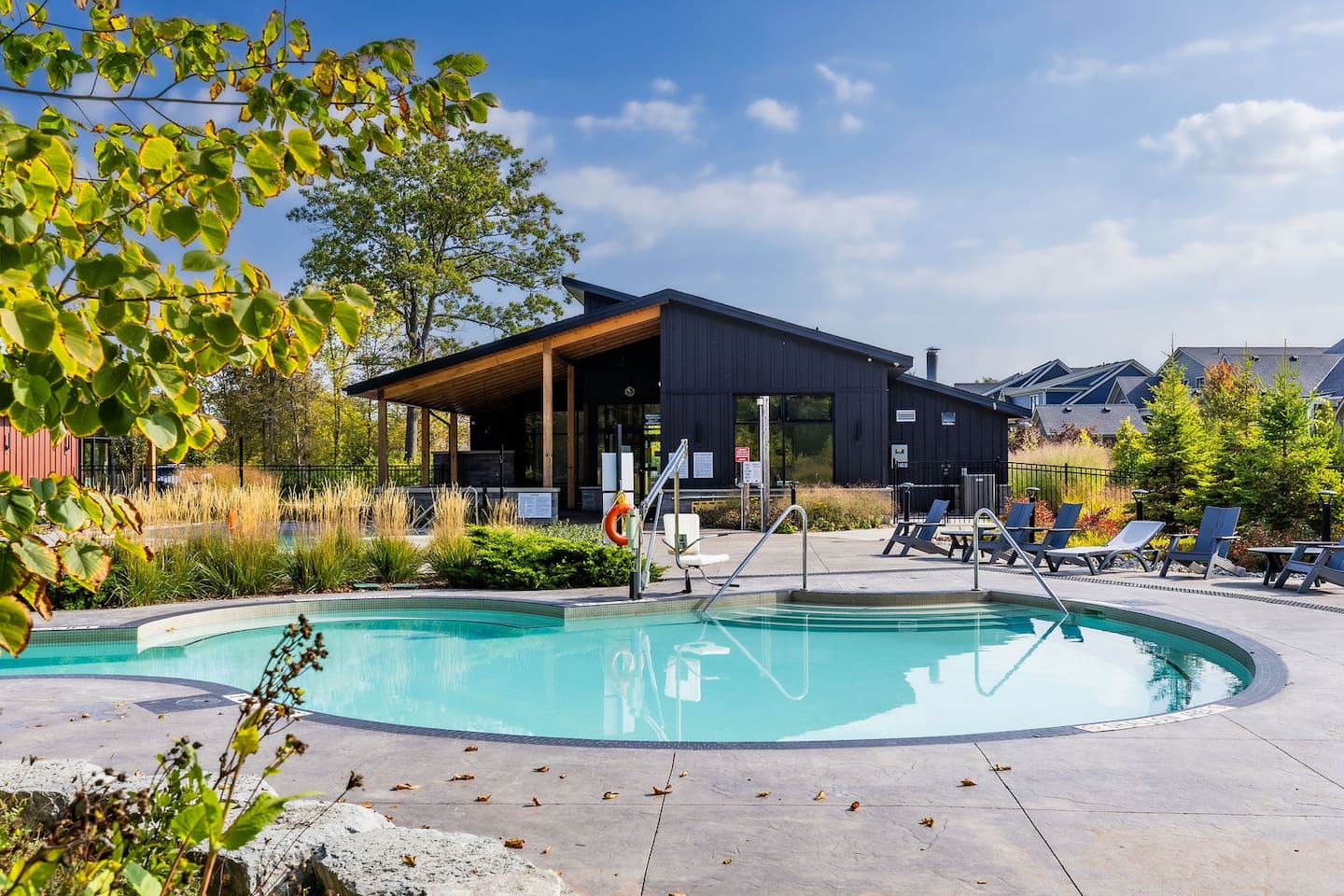 Relaxing Spa Getaway, Sauna, Hot Tub & Heated Pool