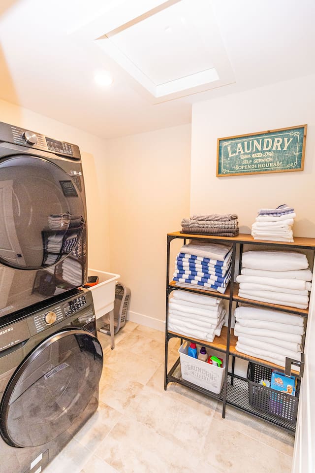 Relaxing Spa Getaway, Sauna, Hot Tub & Heated Pool