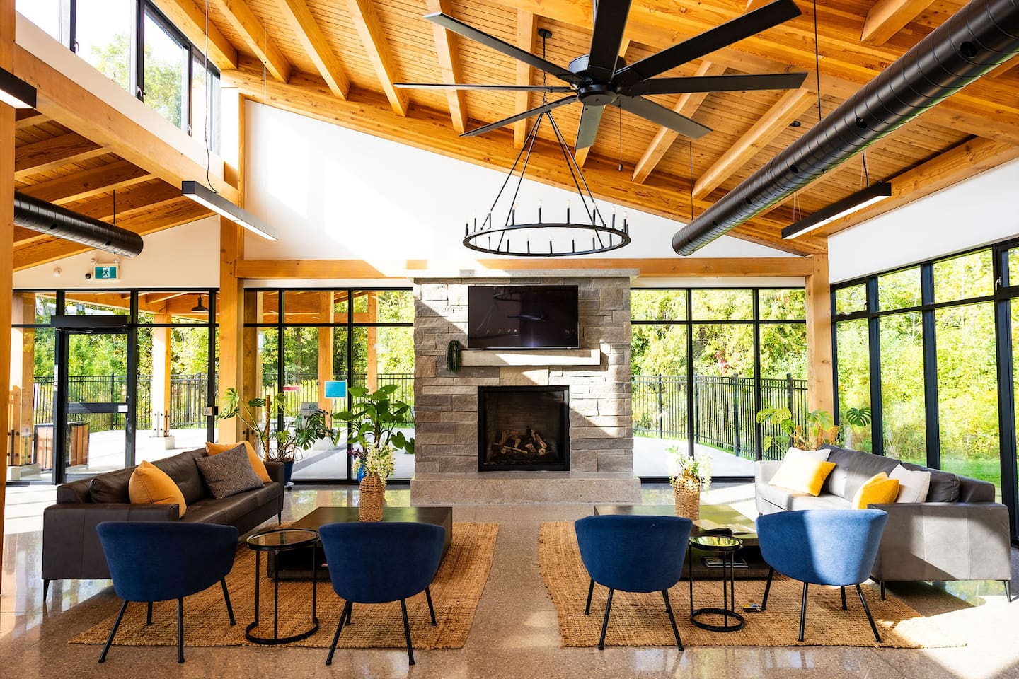 Relaxing Spa Getaway, Sauna, Hot Tub & Heated Pool