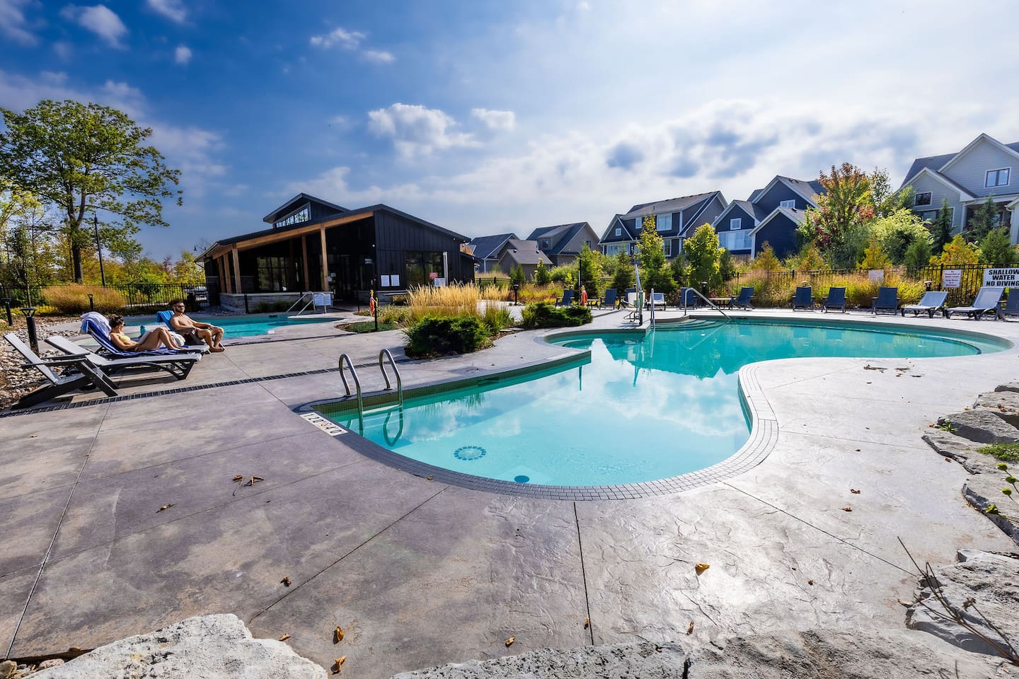 Sauna, Hot Tub & Heated Pool Blue Mountain Getaway