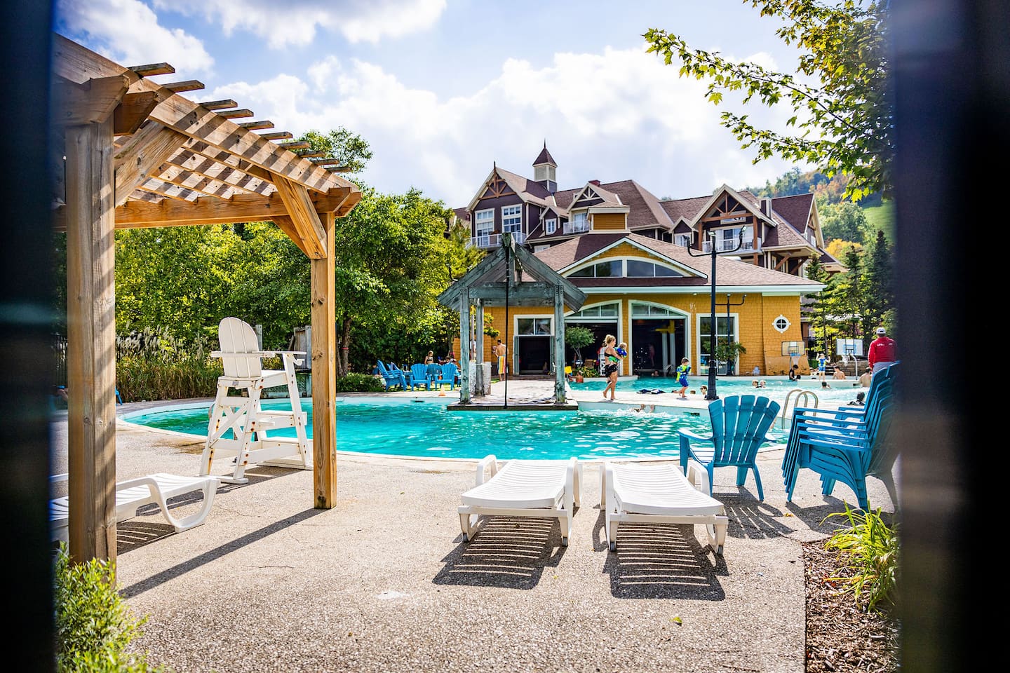 Sauna, Hot Tub & Heated Pool Blue Mountain Getaway