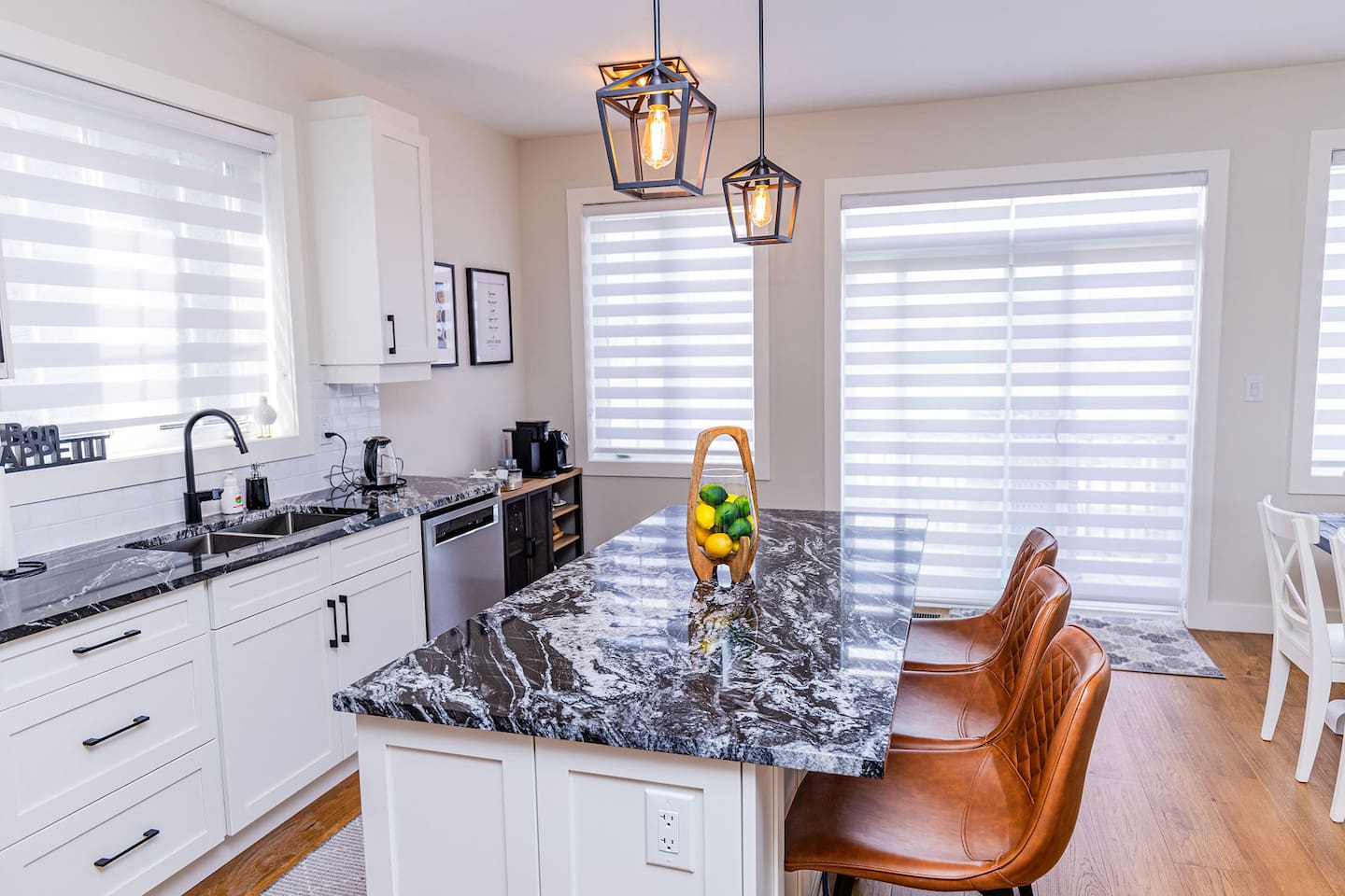 Sauna, Hot Tub & Heated Pool Blue Mountain Getaway